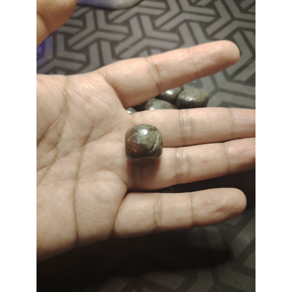 CHEFFY Dragon Bloodstone Tumbled Crystal Gemstone