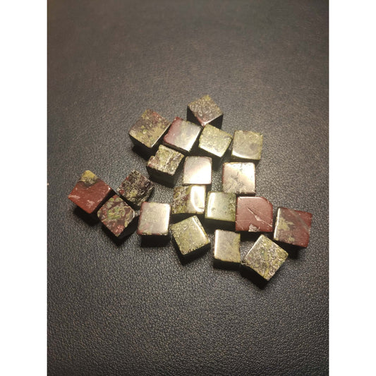 CHEFFY Dragon Bloodstone Tumbled Cubes Crystals Gemstones