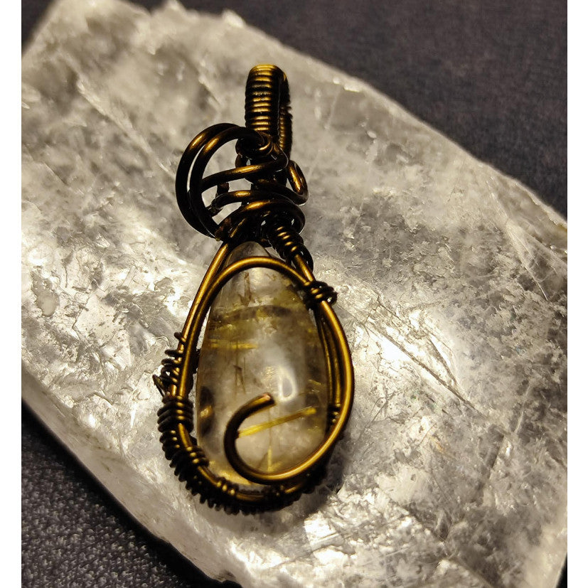 CHEFFY Ruti Quartz Wire Wrap Pendant