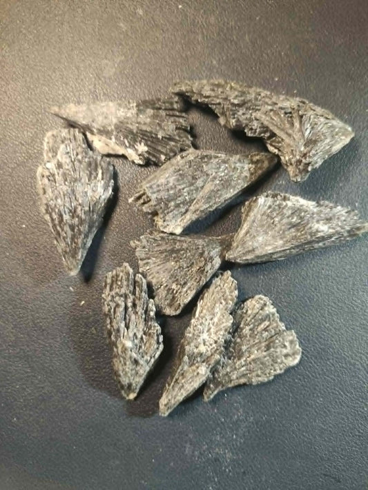 CHEFFY Black Kyanite Crystal Gemstone