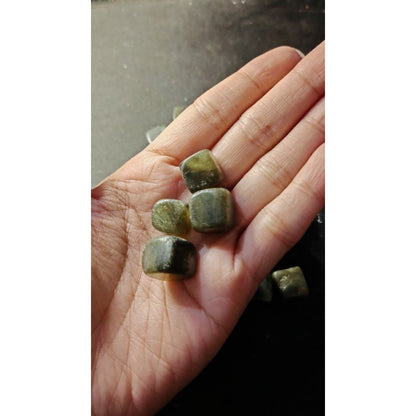CHEFFY Labradorite Tumbled Cubes Crystals Gemstones