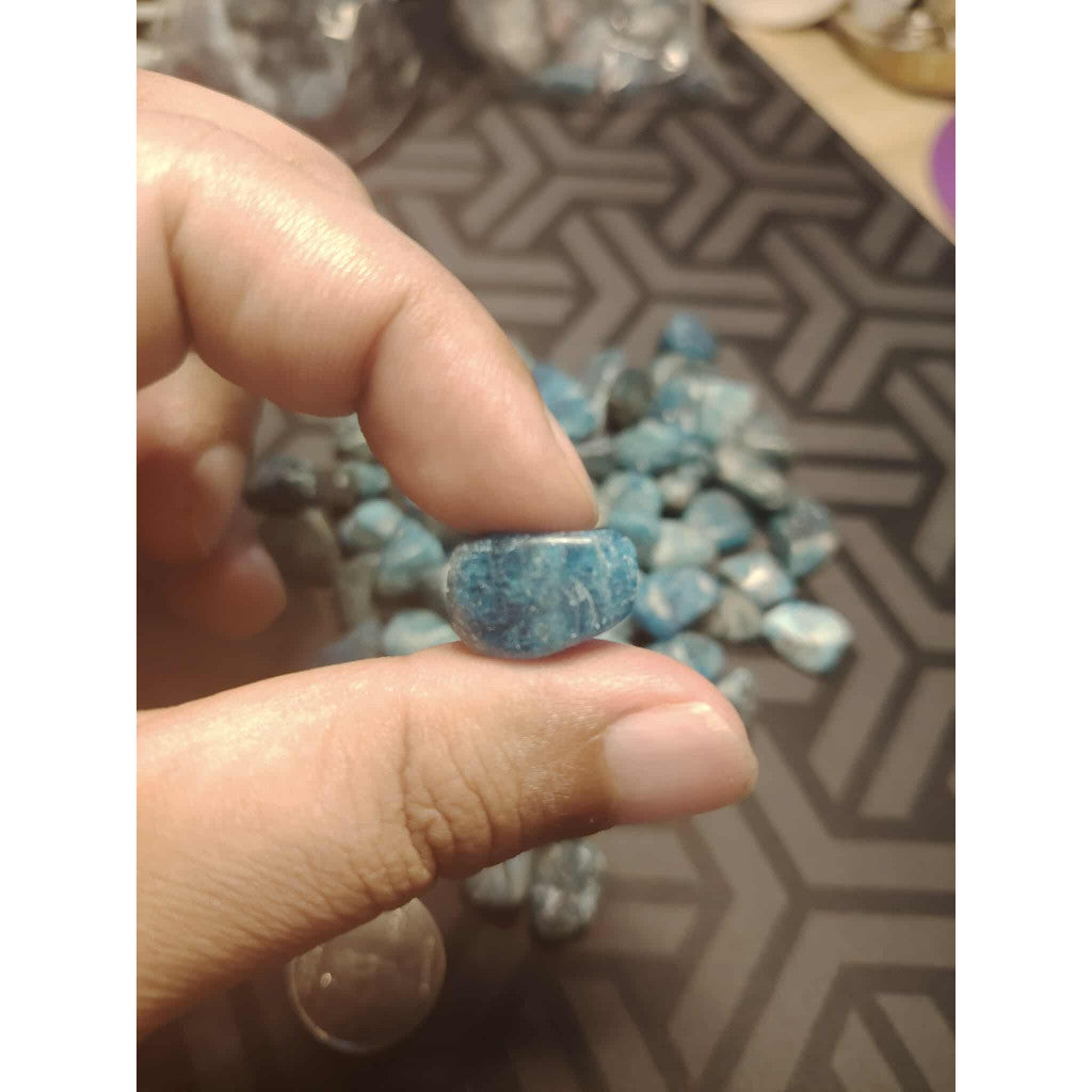 CHEFFY Blue Apatite Tumbled Crystal Gemstone