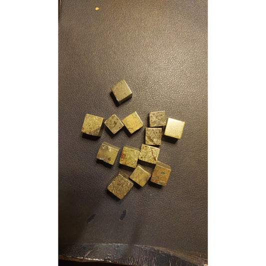 CHEFFY Dragon Bloodstone Green Tumbled Cubes Crystals Gemstones