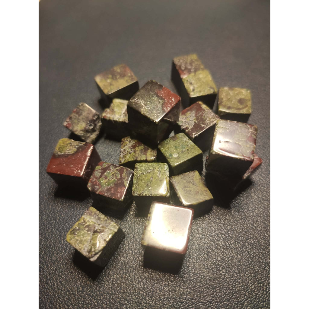 CHEFFY Dragon Bloodstone Tumbled Cubes Crystals Gemstones