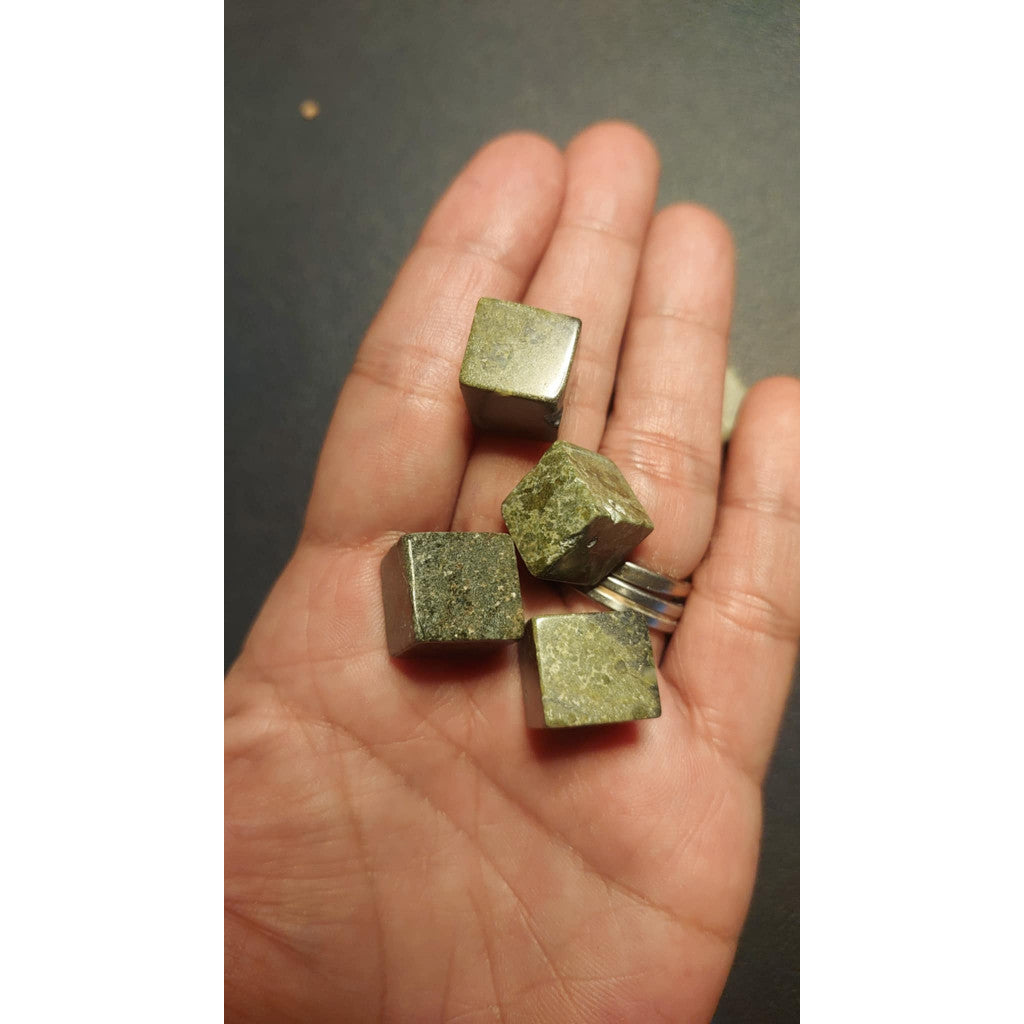 CHEFFY Dragon Bloodstone Green Tumbled Cubes Crystals Gemstones