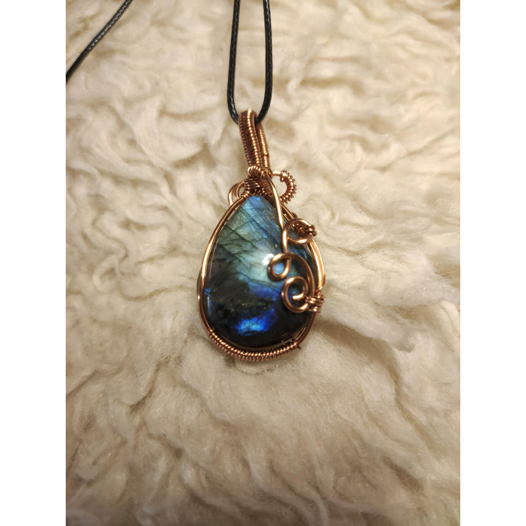 CHEFFY Wire Wrapped H.Q Labradorite Pendant Crystal Gemstone
