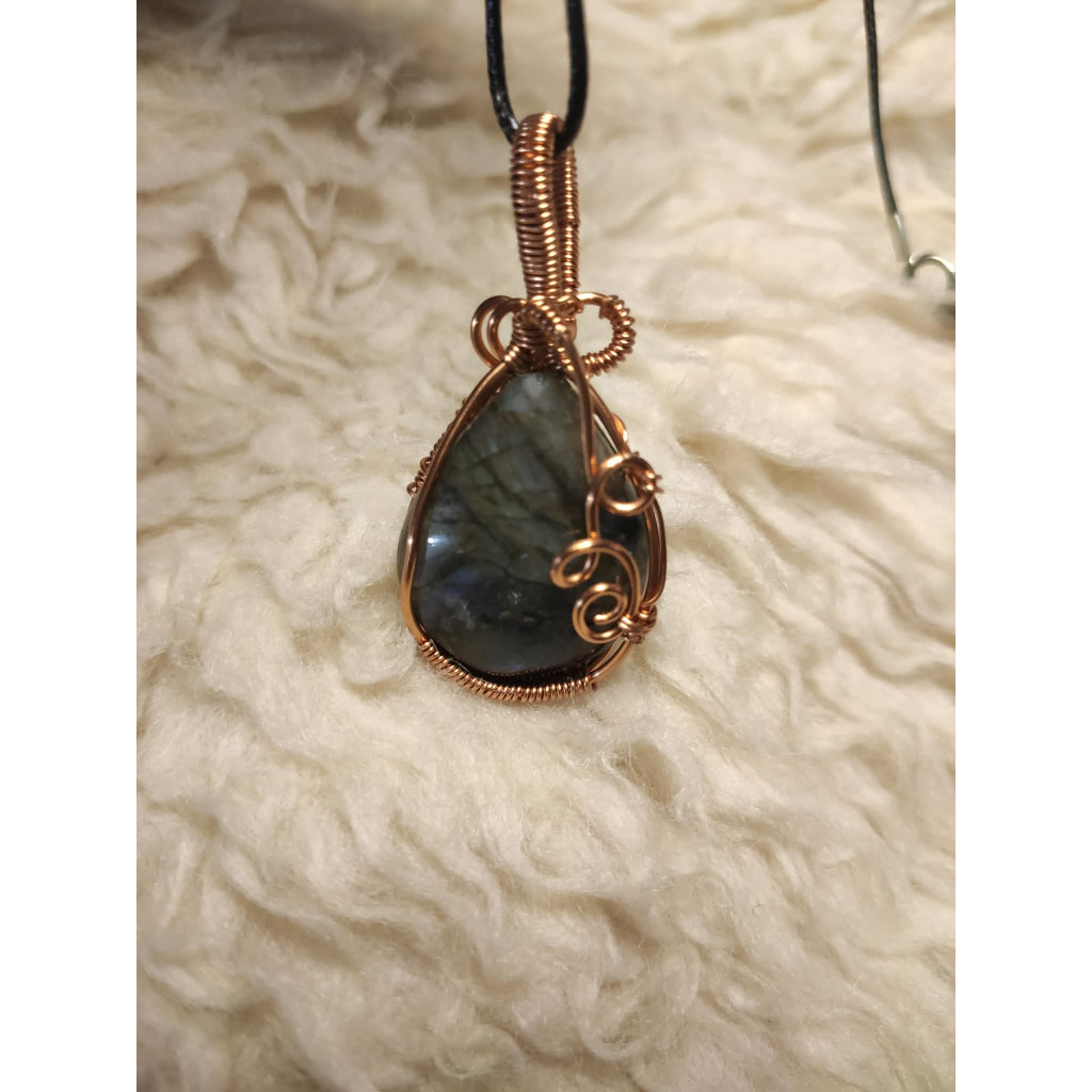 CHEFFY Wire Wrapped H.Q Labradorite Pendant Crystal Gemstone