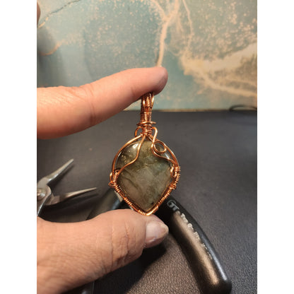 CHEFFY Wire Wrapped Labradorite Crystal Gemstone