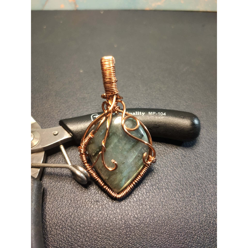 CHEFFY Wire Wrapped Labradorite Crystal Gemstone