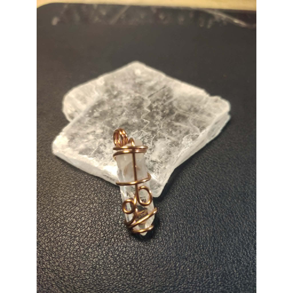 CHEFFY Wire Wrapped Raw Clear Quartz  Pendant Crystal Gemstone