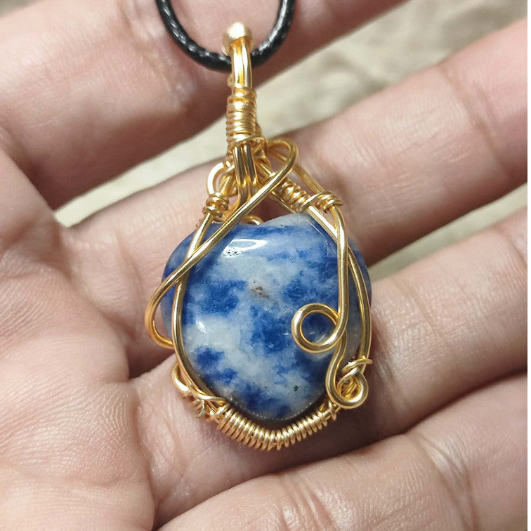 CHEFFY Natural Lapis Lazuli Heart Wire-Wrapped Pendant Necklace