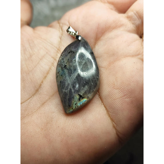CHEFFY Natural Labradorite Leaf Pendant ( 1 )