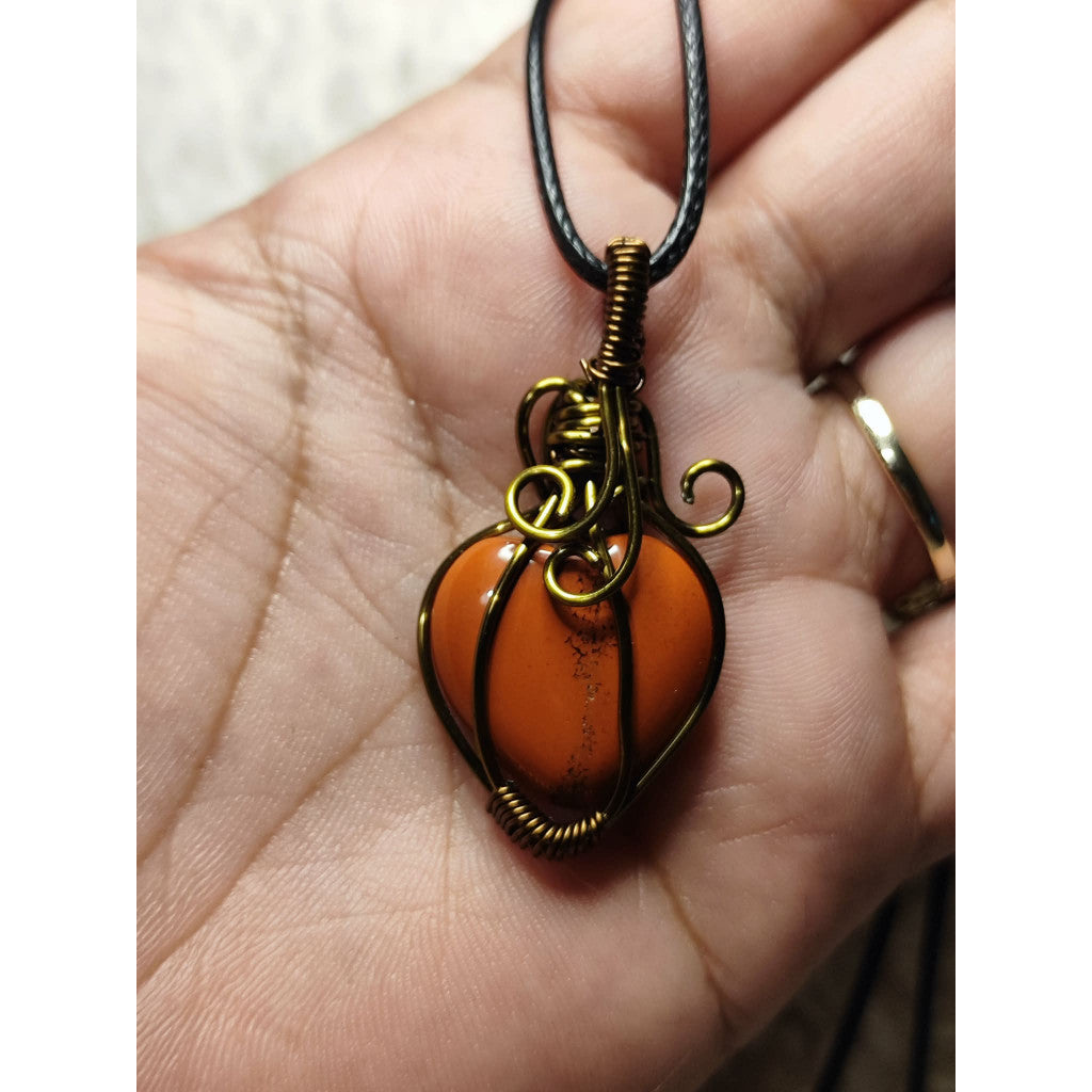 CHEFFY Wire-Wrapped Red Jasper Heart Pendant Necklace (43.5mm)