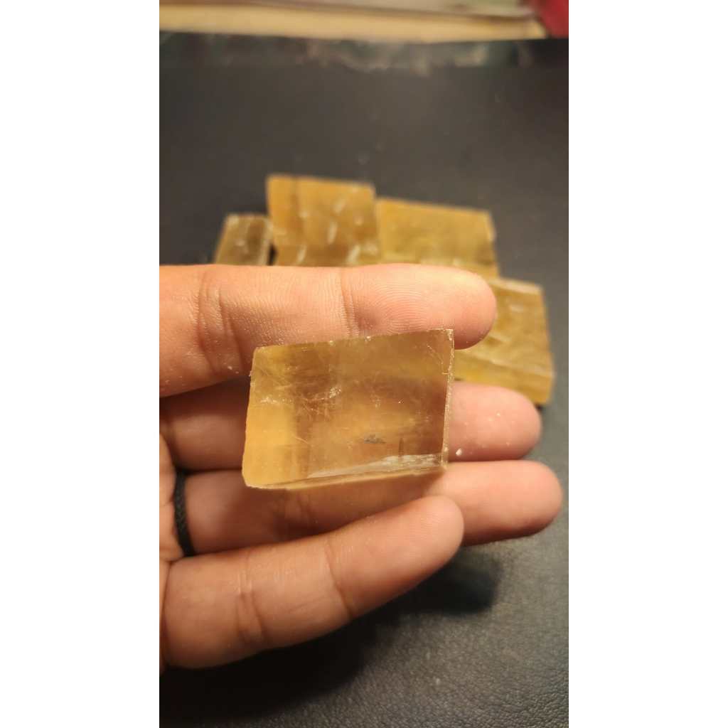 CHEFFY Optical Calcite Crystal Gemstone Very Vibrant Yellow MED