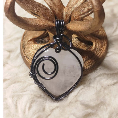CHEFFY Natural Clear Quartz Heart Wire-Wrapped Pendant Necklace (18.7mm)