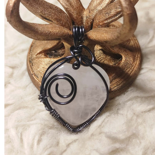 CHEFFY Natural Clear Quartz Heart Wire-Wrapped Pendant Necklace (18.7mm)