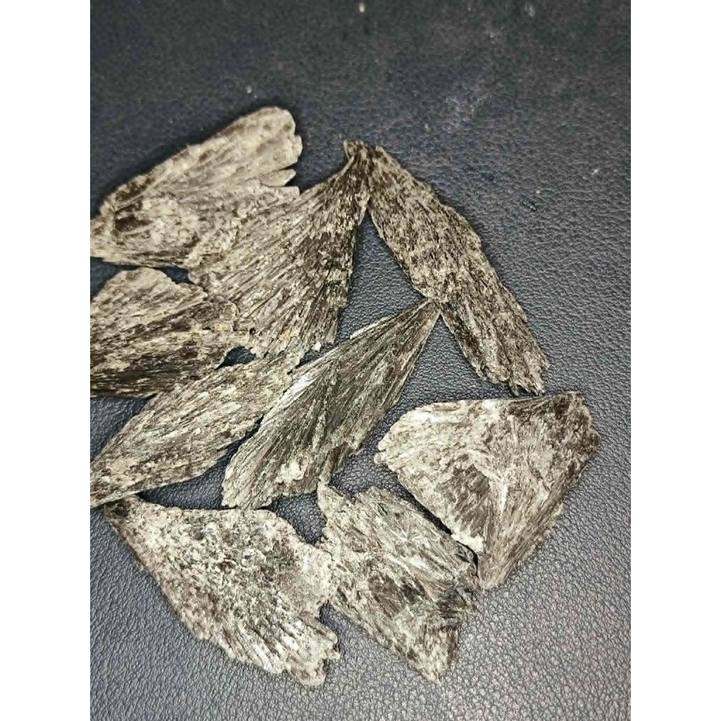 CHEFFY Black Kyanite Crystal Gemstone Small