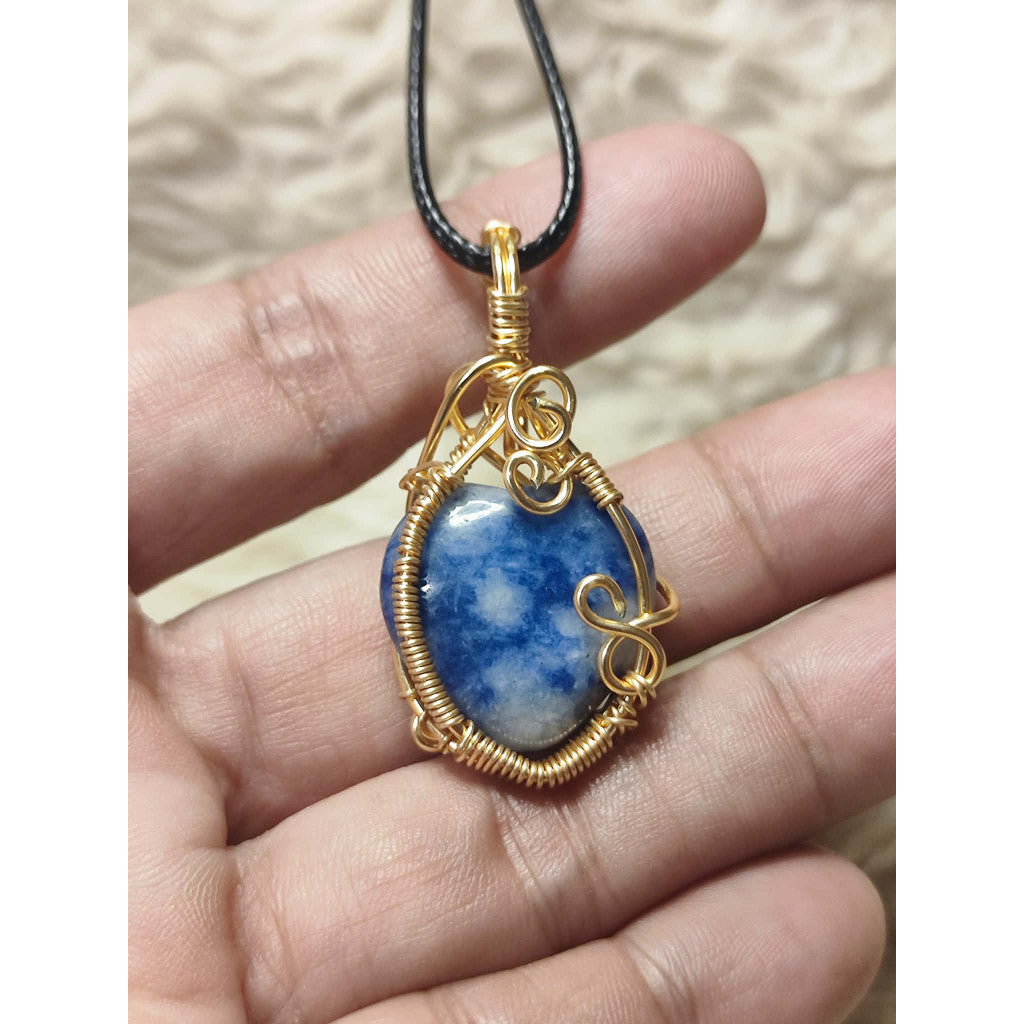 CHEFFY Natural Lapis Lazuli Heart Wire-Wrapped Pendant Necklace