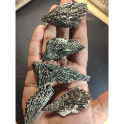 CHEFFY Black Kyanite Crystal Gemstone