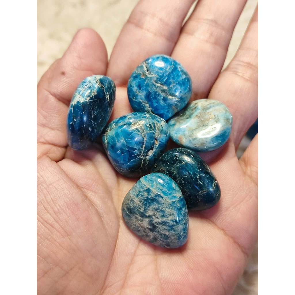 CHEFFY Blue Apatite Crystal Tumbled Gemstone (Med )