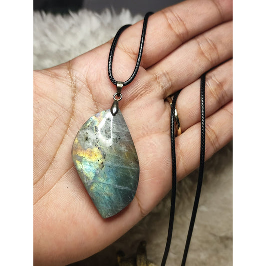 CHEFFY Natural Labradorite Leaf Pendant ( 2 )
