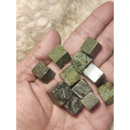 CHEFFY Dragon Bloodstone Green Tumbled Cubes Crystals Gemstones