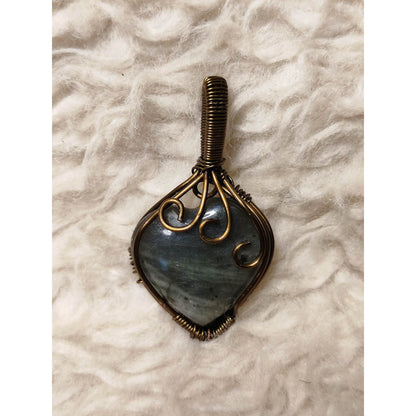 CHEFFY Natural Labradorite Heart Wire-Wrapped Pendant Necklace