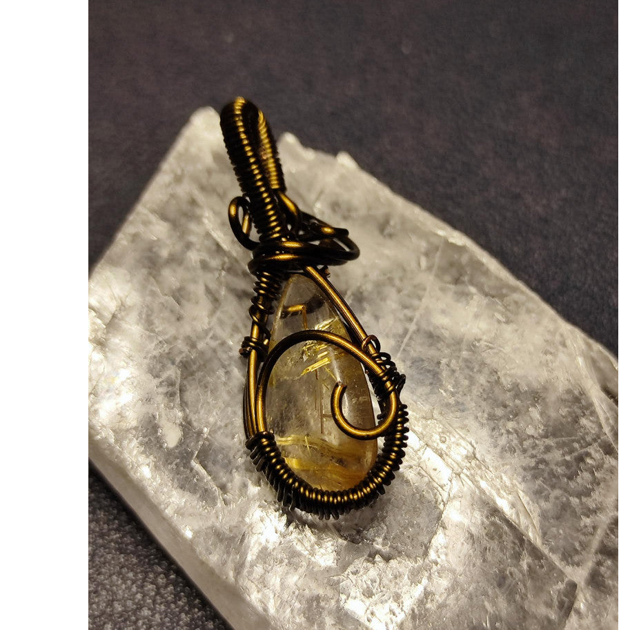 CHEFFY Ruti Quartz Wire Wrap Pendant