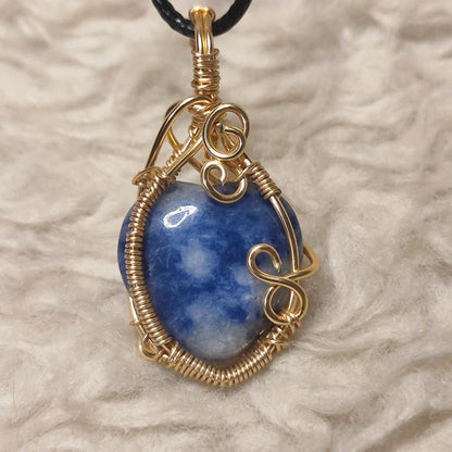 CHEFFY Lapis Lazuli Heart Wire-Wrapped Pendant Necklace