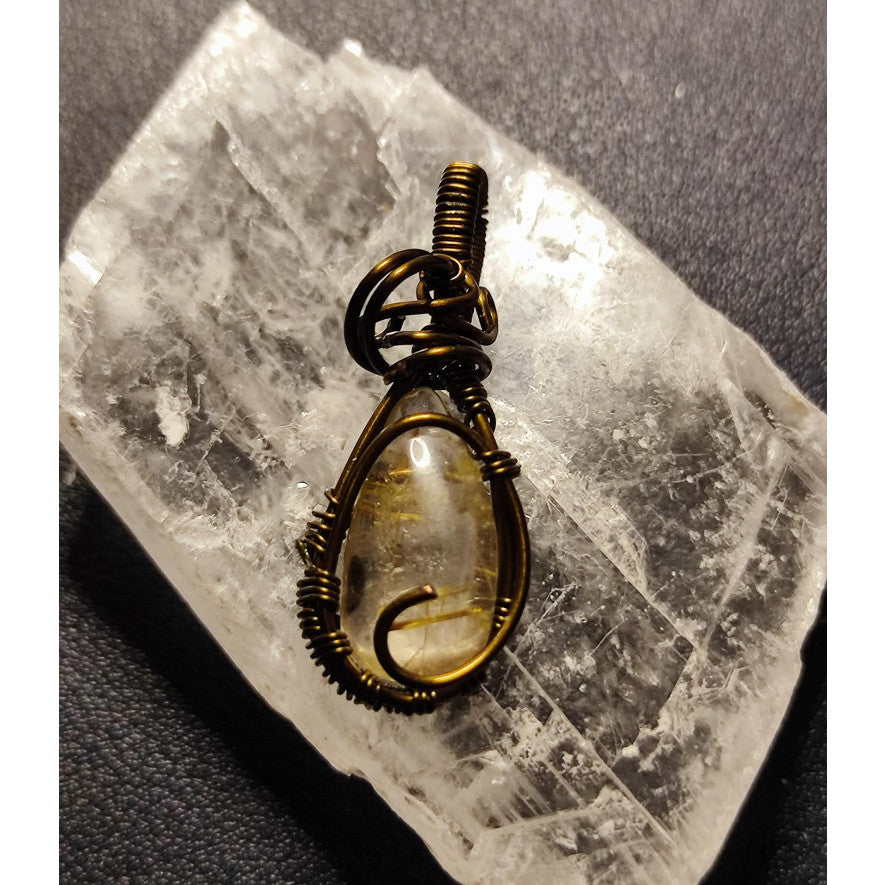 CHEFFY Ruti Quartz Wire Wrap Pendant
