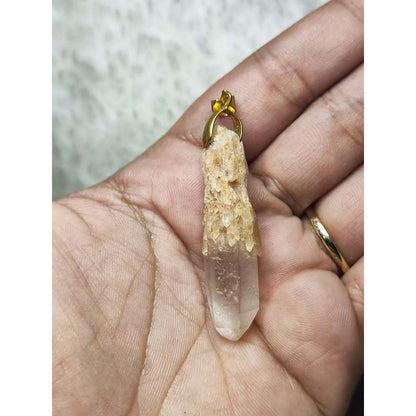 CHEFFY Natural Clear Quartz Raw Point Pendant
