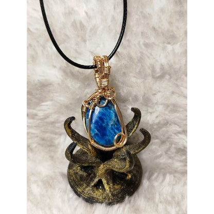 CHEFFY Blue Apatite Tumbled Wire Wrap Pendant