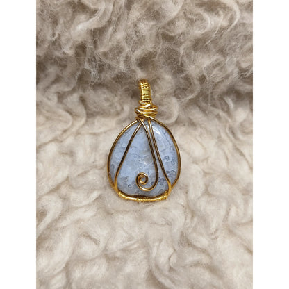 CHEFFY Blue Lace Agate Pendant - Gold Wire Wrapped - Natural Crystal Necklace(33.9mm)