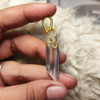 CHEFFY Angel Aura Quartz Wire Wrap Pendant (46.3mm) – High-Vibrational Iridescent Crystal Necklace