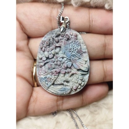 CHEFFY Natural Corundum Carved Crystal Pendant - Intricate Floral & Bird Design - Elegant Necklace