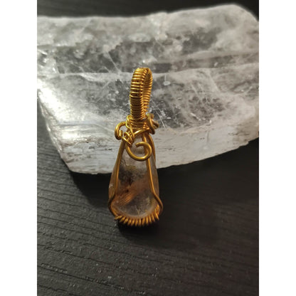 CHEFFY Golden Rutilated Quartz Wire Wrap Pendant #1