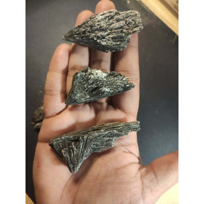 CHEFFY Black Kyanite Crystal Gemstone