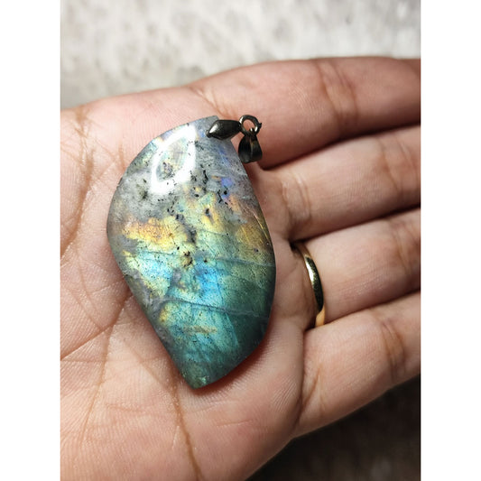 CHEFFY Natural Labradorite Leaf Pendant ( 2 )