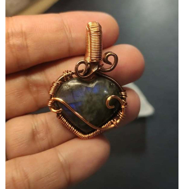 CHEFFY Heart Labra Wire Wrap Pendant