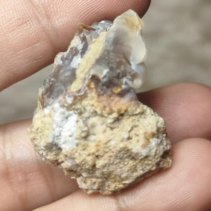 CHEFFY Raw Fire Agate – Authentic Healing Crystal, Grounding & Vitality Stone, Collector Piece