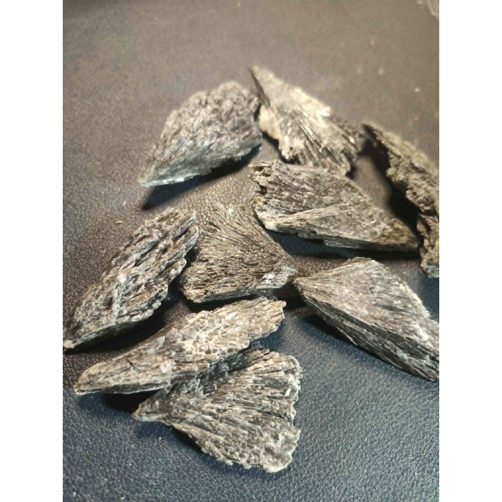 CHEFFY Black Kyanite Crystal Gemstone