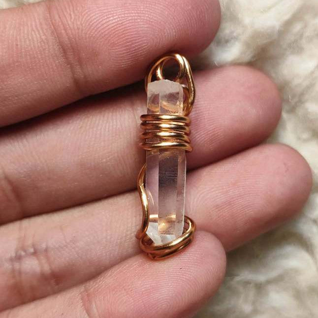 CHEFFY Clear Quartz Wire Wrap Pendant – Natural Master Healer Crystal Necklace