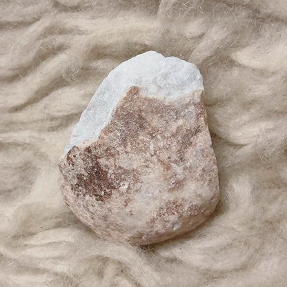 CHEFFY Natural Angelite Raw Crystal (1.8cm)